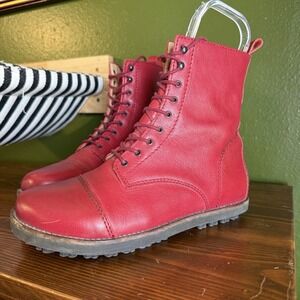 Naot Women's  Sz EU 37 Lace Up Boots Leather Red Steam Punk Unique Tread No Slip